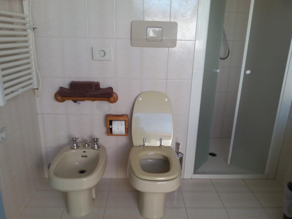 Residence Nocchiero Riccione Rum bild