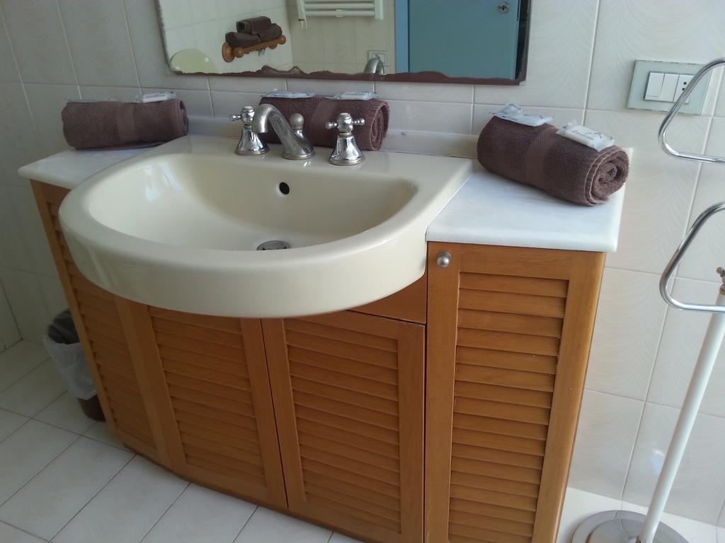 Residence Nocchiero Riccione Rum bild