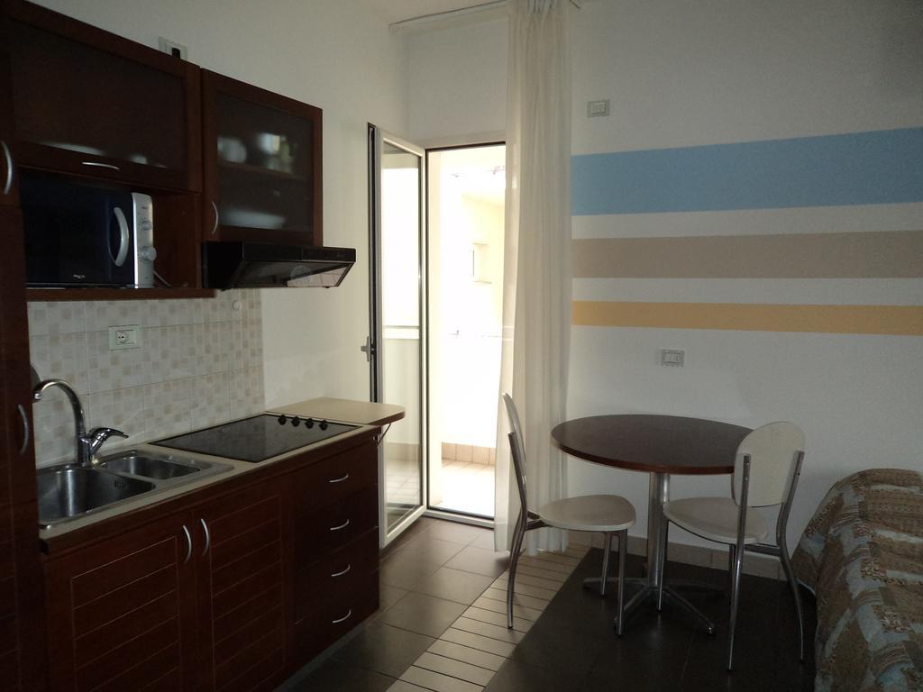 Residence Nocchiero Riccione Rum bild