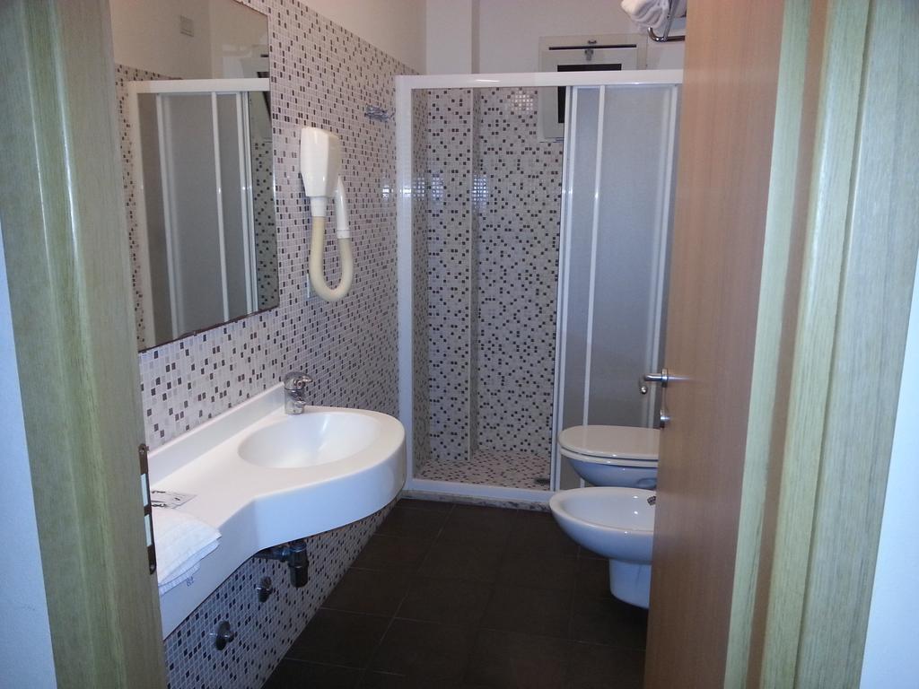 Residence Nocchiero Riccione Rum bild